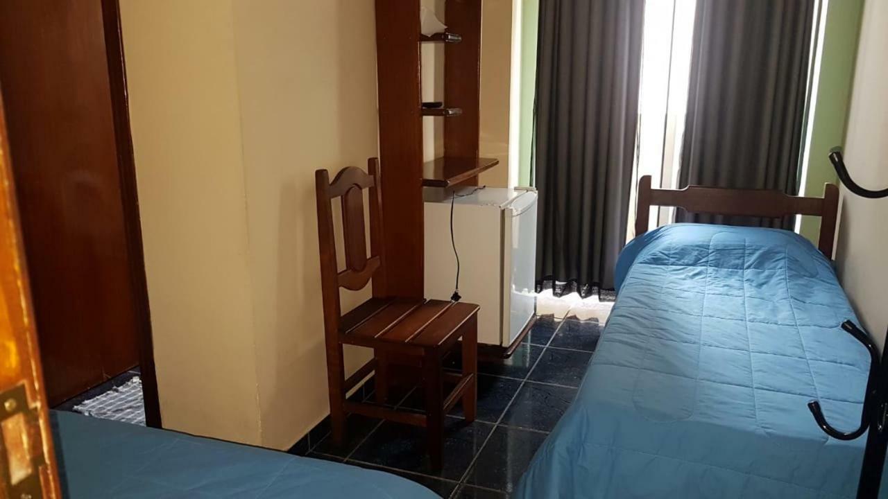 Hotel Ferreira Aparecida  Extérieur photo